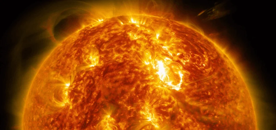 আসুন রাতের আকাশের নিশ্চুপ মুগ্ধতা আহরণ করি